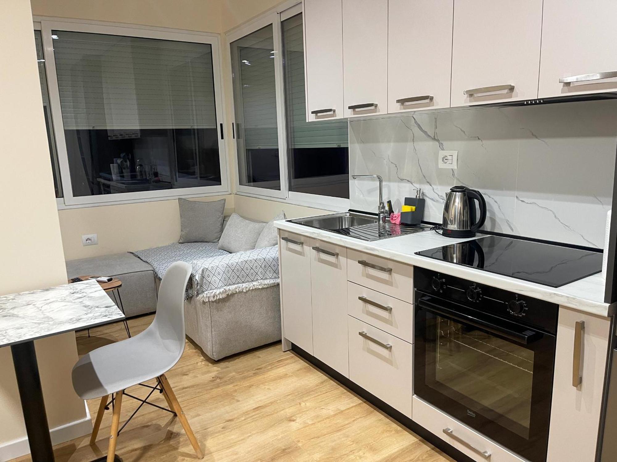 Wanderlust Bazaar Apartment Tiranë Ngoại thất bức ảnh