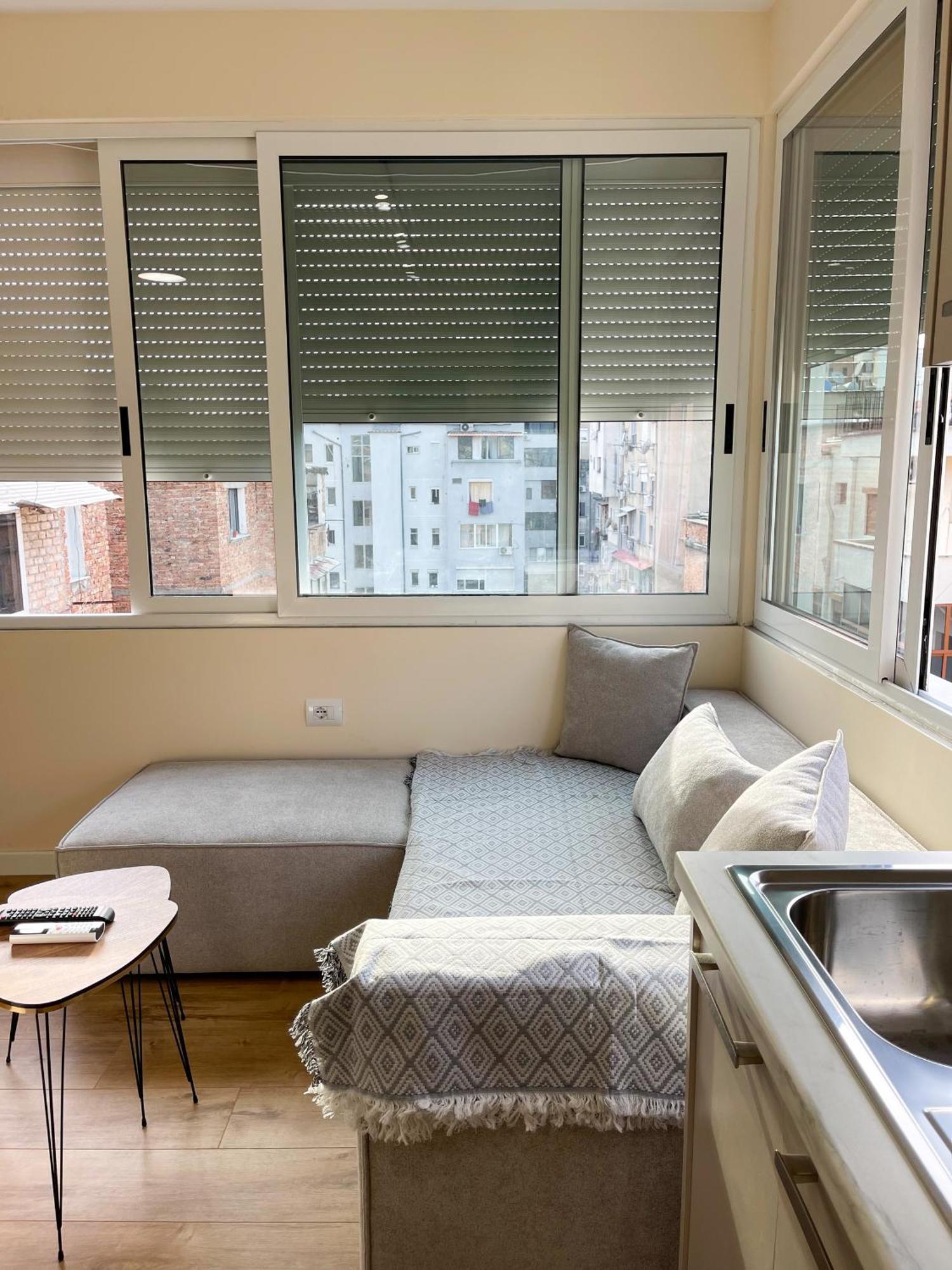 Wanderlust Bazaar Apartment Tiranë Ngoại thất bức ảnh
