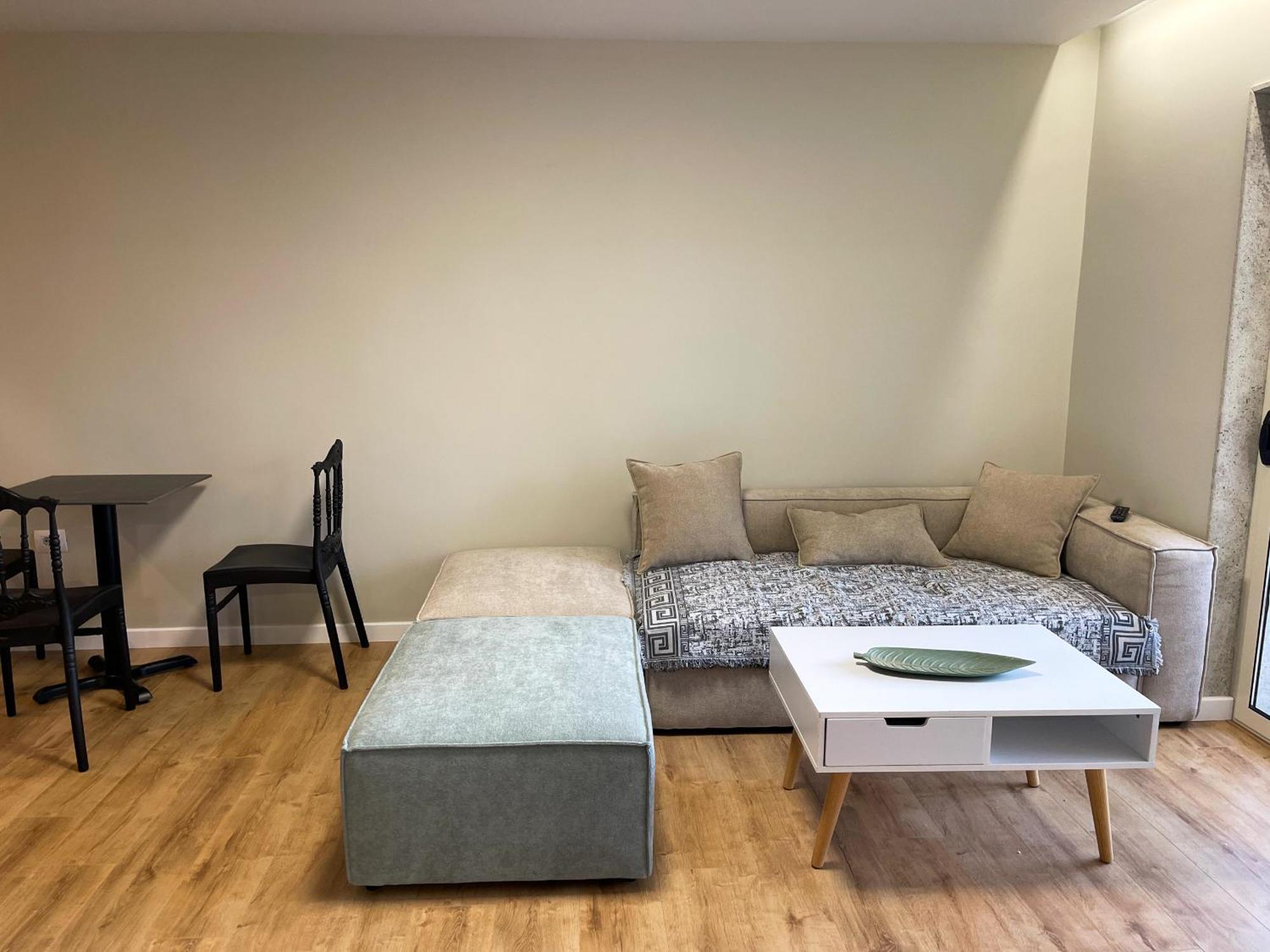 Wanderlust Bazaar Apartment Tiranë Ngoại thất bức ảnh