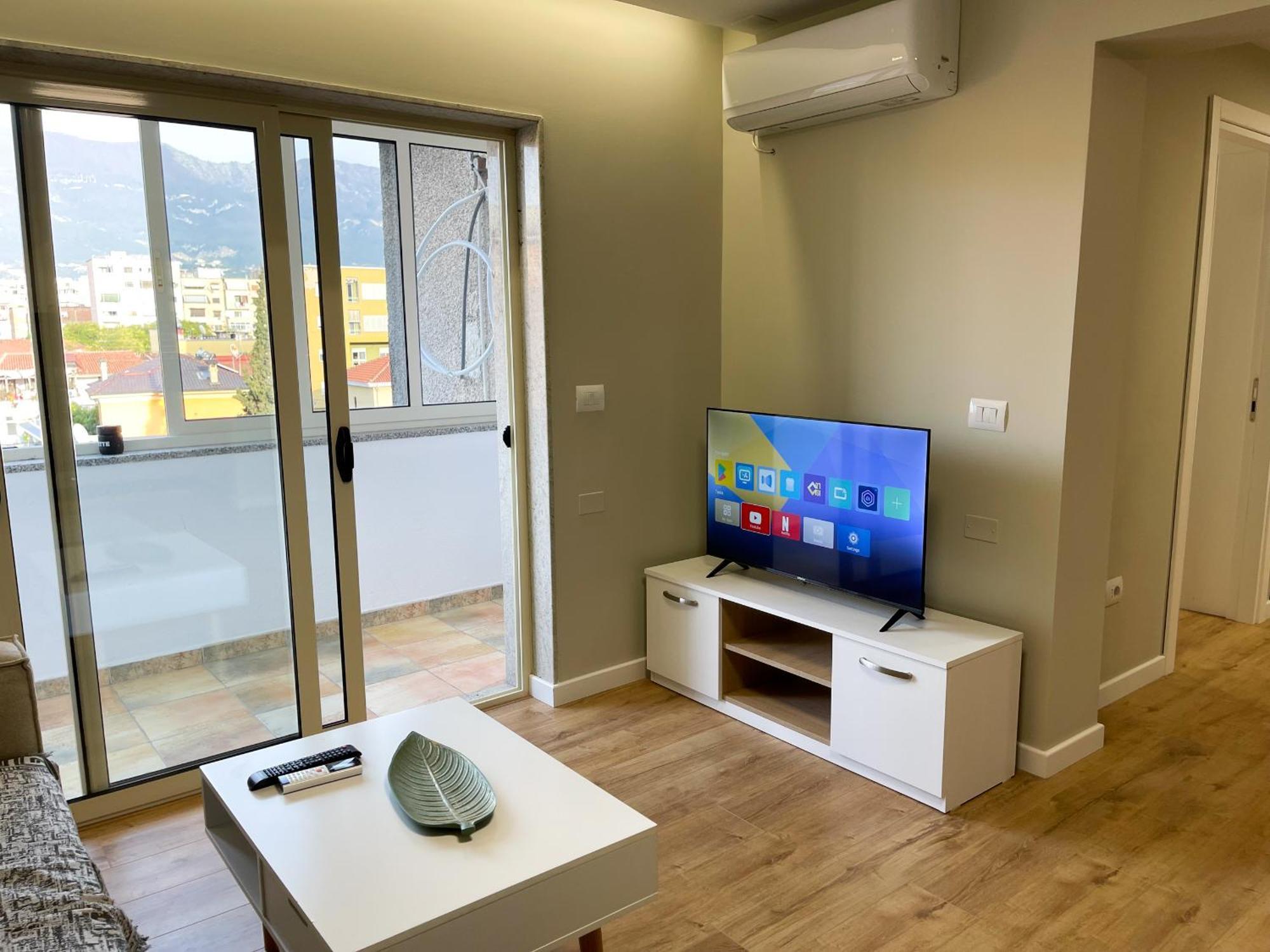 Wanderlust Bazaar Apartment Tiranë Ngoại thất bức ảnh