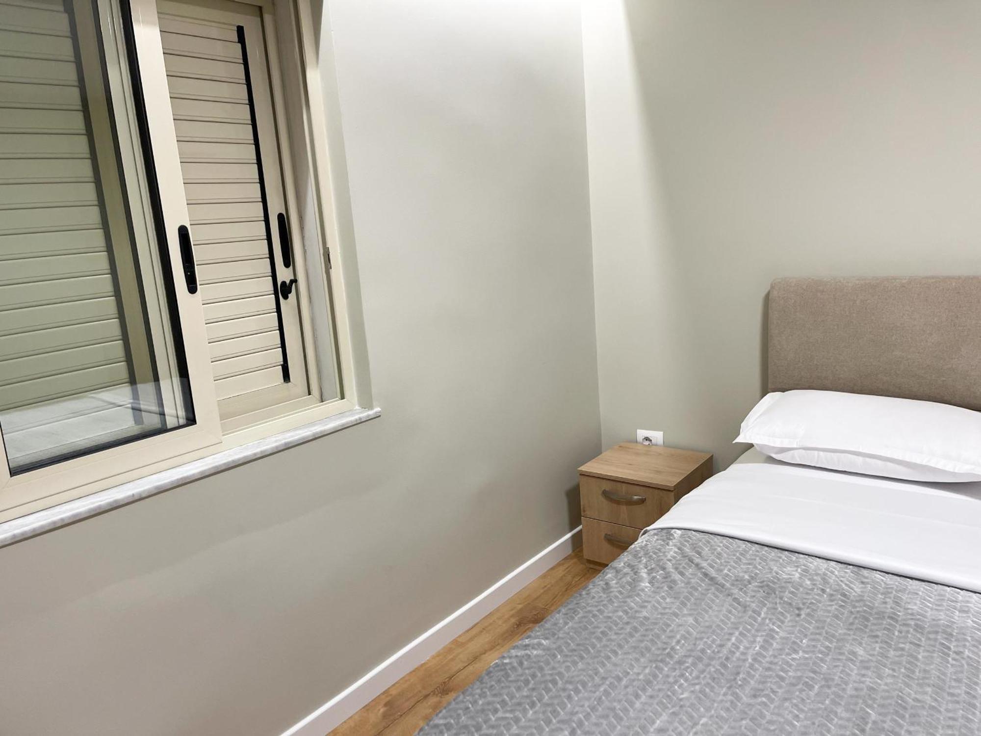 Wanderlust Bazaar Apartment Tiranë Ngoại thất bức ảnh