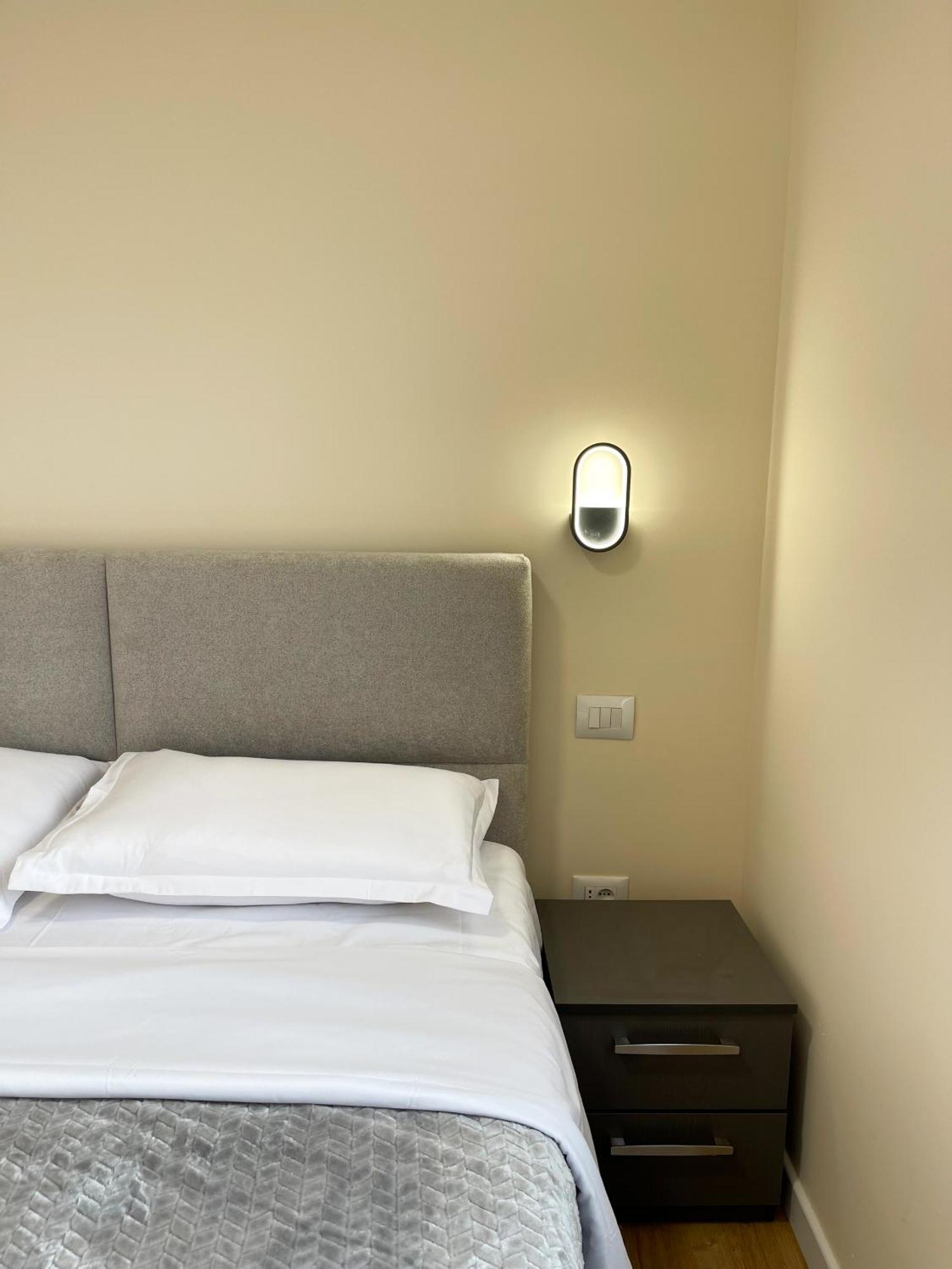 Wanderlust Bazaar Apartment Tiranë Ngoại thất bức ảnh