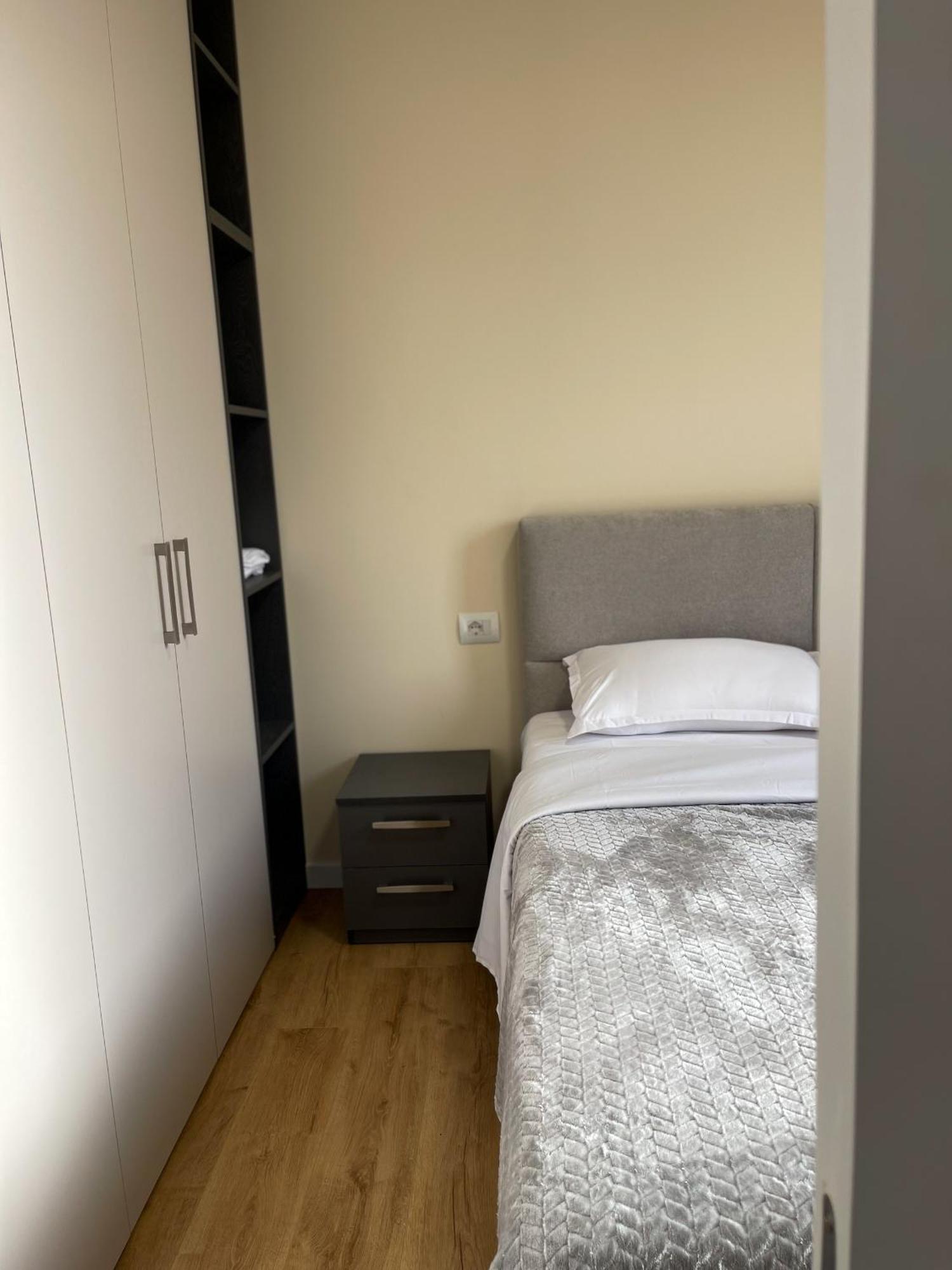 Wanderlust Bazaar Apartment Tiranë Ngoại thất bức ảnh